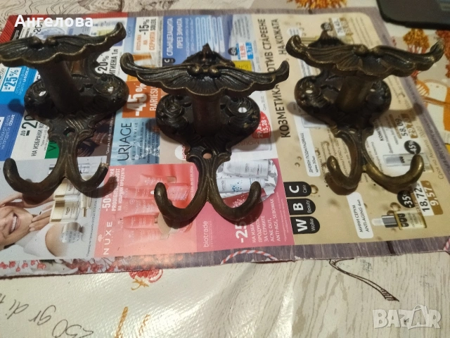 Бронзови закачалки, снимка 3 - Закачалки - 53716126