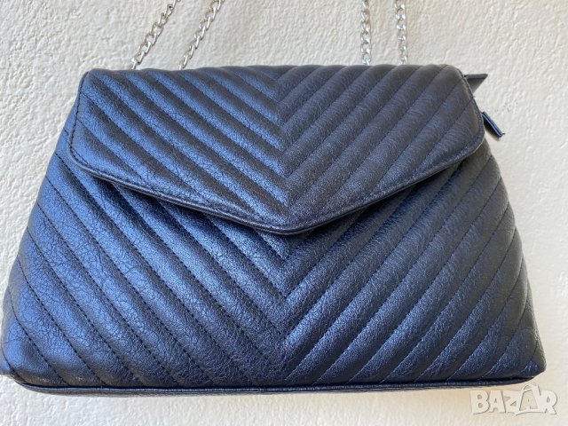 Дамска чанта , снимка 2 - Чанти - 41487877