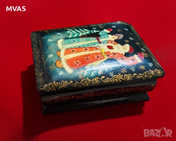 Нова ръчно рисувана руска лакирана кутийка  Коледна приказка, снимка 5 - Коледни подаръци - 48234269