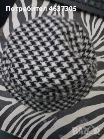 маркова зимна шапка пепит, снимка 2 - Шапки - 53666324