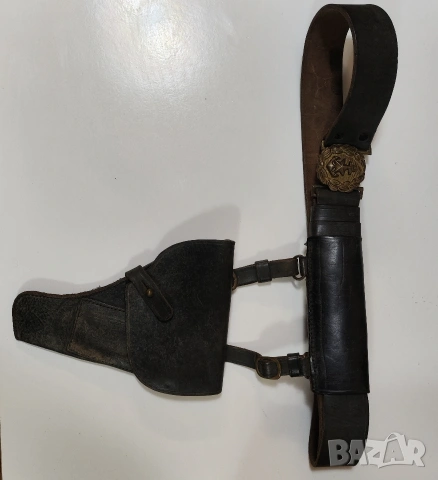 Кожен кобур за пистолет с колан , снимка 2 - Антикварни и старинни предмети - 53802353