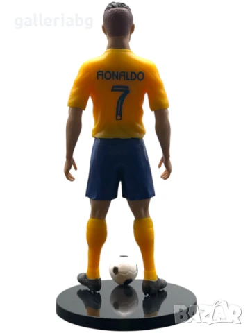 Футболна фигура на футболист Кристиано Роналдо (Cristiano Ronaldo) CR7, снимка 6 - Фигурки - 50583970