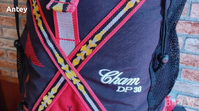 Хубава, здрава раница с етномотиви - 30 литра, снимка 2 - Спортна екипировка - 49288644