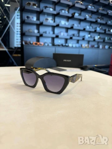 очила с черен обикновен калъф и ув защита ray ban prada , снимка 9 - Слънчеви и диоптрични очила - 50731604