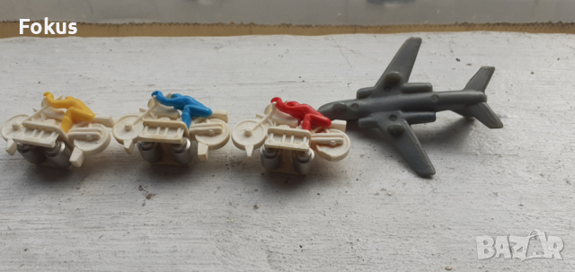 Лот миниатюрни играчки моторчета и самолет, снимка 4 - Антикварни и старинни предмети - 44717240