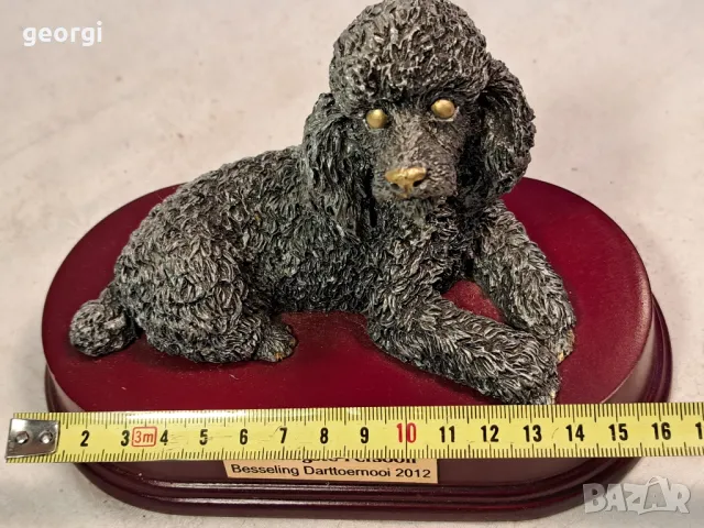 фигурка на куче върху дървен пиедестал 23/1, снимка 7 - Антикварни и старинни предмети - 49303648