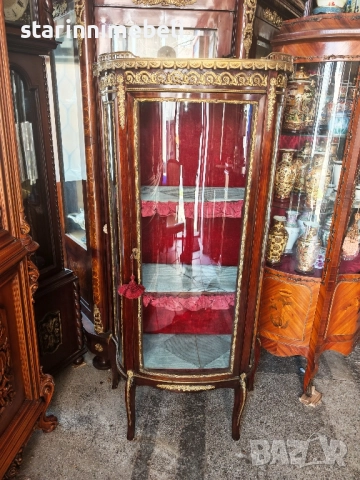 Антикварна витринка