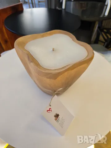 Уютна дървена свещ за украса или подарък