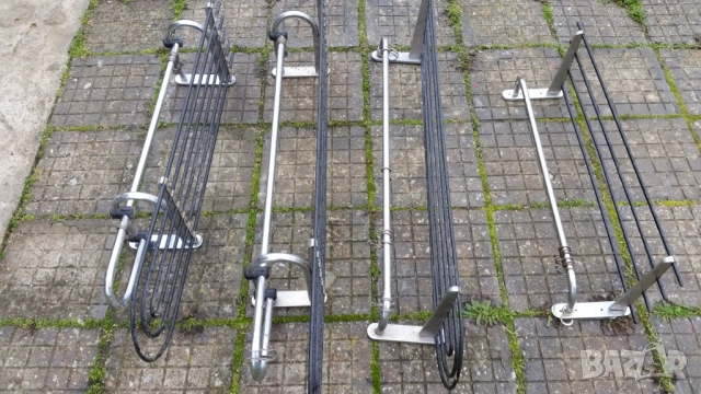 Метална закачалка от соца 