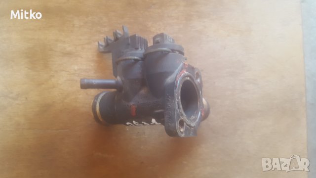 Фланец Воден С Датчици За Фолксваге Пасат Б3 - Б4 1.8Ми / VW Passat B3 - B4 1.8Mi, снимка 3 - Части - 41789192