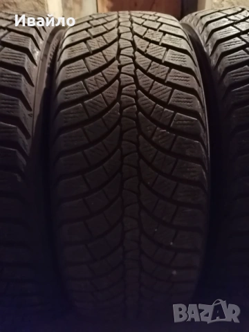 Продавам 4 броя Зимни гуми 225.55.17 на 1 сезон дот 2021 KUMHO , снимка 2 - Гуми и джанти - 53021972