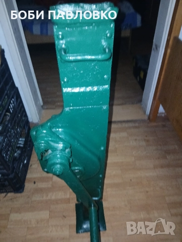 10тонен крик латерна