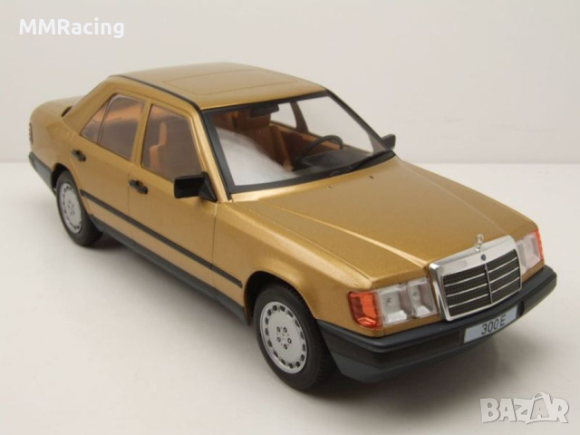 Мерцедес 300Е 1:18, снимка 3 - Колекции - 44932068