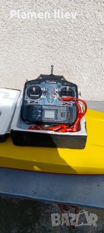 Лодка за захранка , снимка 2 - Стръв и захранки - 53802024