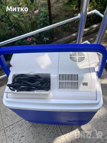 Хладилна чанта IGLOO 12 волта 24 литра, снимка 1