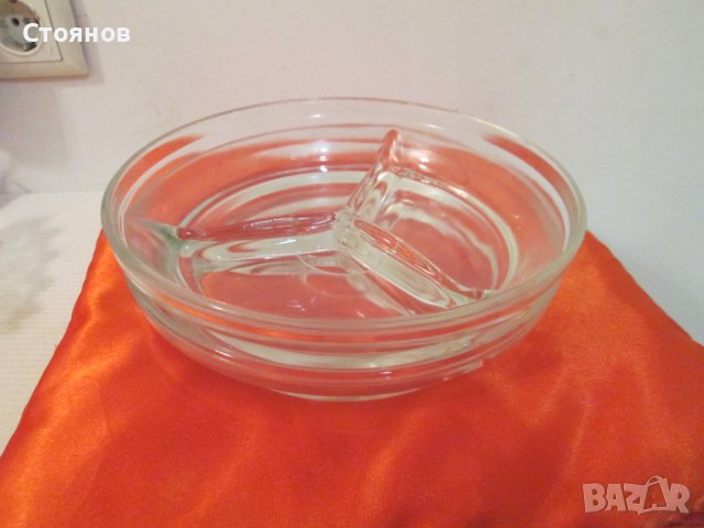 стъклени плата за сервиране-2 бр, снимка 2 - Чинии - 42464832