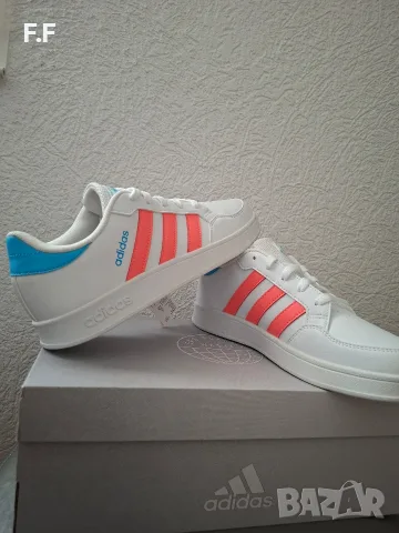 Adidas-Чисто нови!, снимка 2 - Маратонки - 56140766