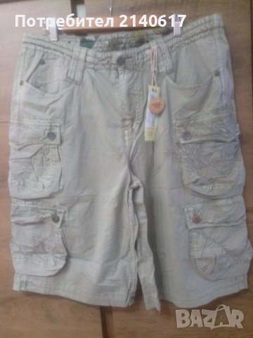 Нови бермуди Lee Cooper  N:38, снимка 1