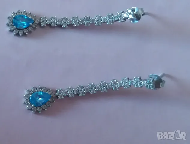 Сребърни обеци със син кристал