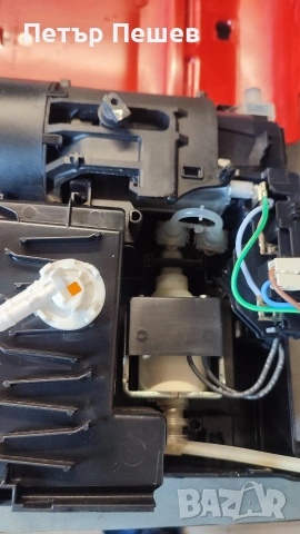 Delonghi Nespresso Inissia Tx155 Krups продава се на части, снимка 3 - Кафемашини - 53615120