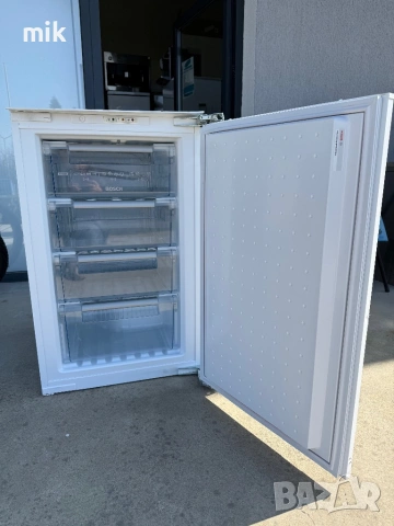 Малък фризер за вграждане Bosch 4 чекмеджета 