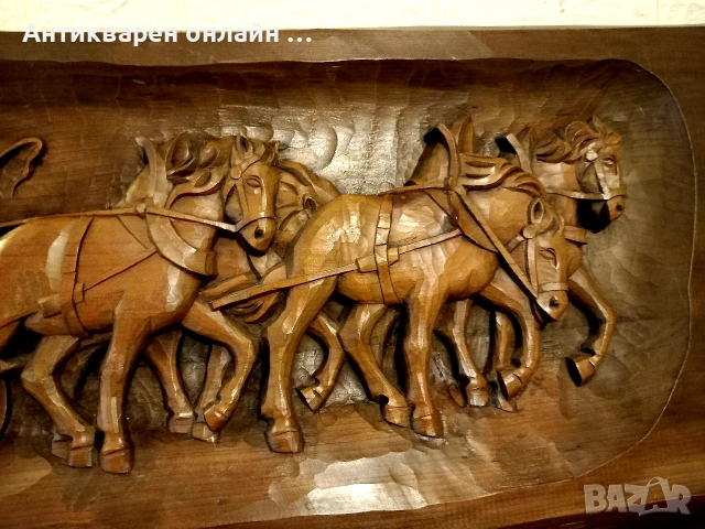 Голямо дървено пано за стена дърворезба