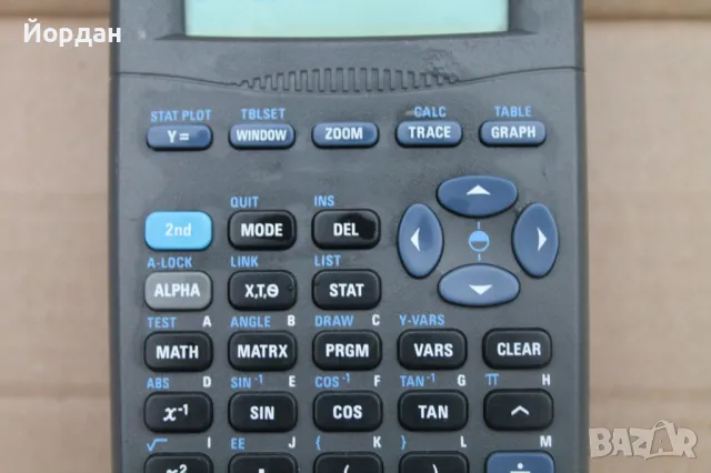 Калкулатор ''Texas Instruments TI 82'' , снимка 3 - Други ценни предмети - 47990170