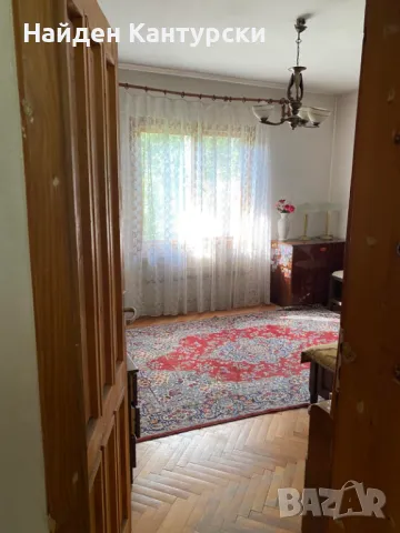 Продавам масивна триетажна къща в град Хасково, снимка 2 - Къщи - 42422521