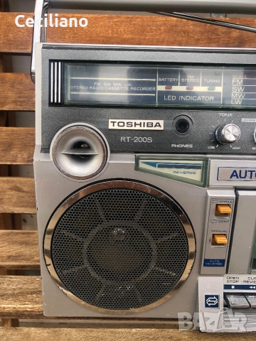Радиокасетофон Toshiba RT-200S, снимка 3 - Радиокасетофони, транзистори - 53003502