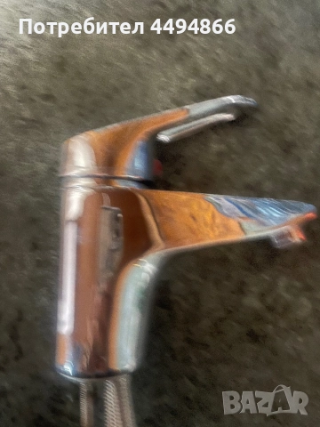 смесител и мивка за баня