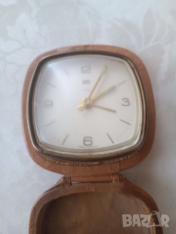 Настолен часовник UMF Ruhla 5 RUBIS , снимка 3 - Антикварни и старинни предмети - 40630789