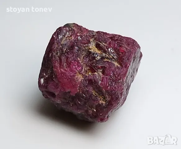Самороден рубинен кристал с наситен цвят - 55кт.! Нетретиран! Нов!, снимка 8 - Други - 49832574