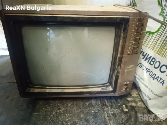 Телевизор Hitachi made in Japan работещ