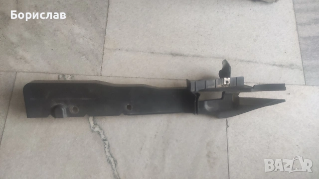 Продавам пластмасата върху калника 