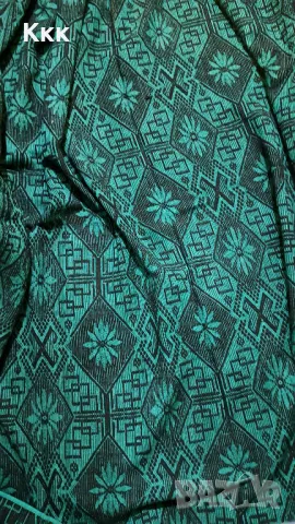 Вълнен килим с големи размери