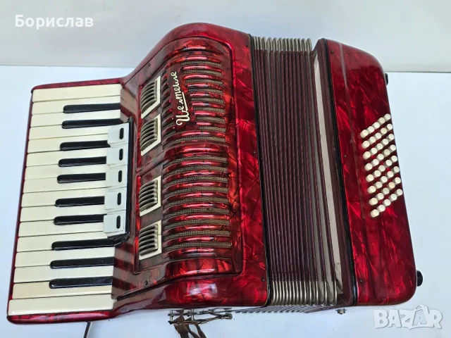 Акордеон Валмастер с 5 регистъра и 40 баса