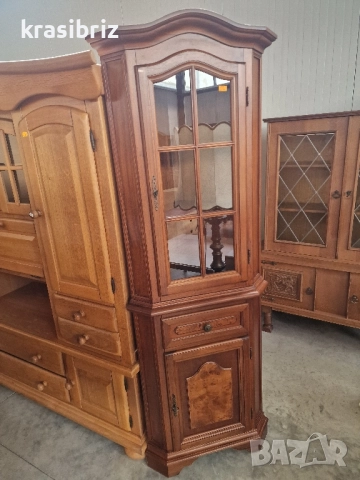 Масивна Ъглова Витрина внос от Германия 