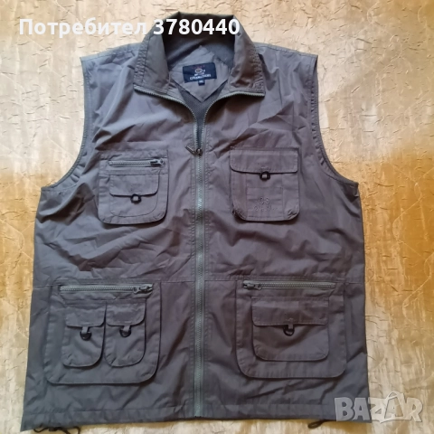 Елек размер XL с 10 джоба