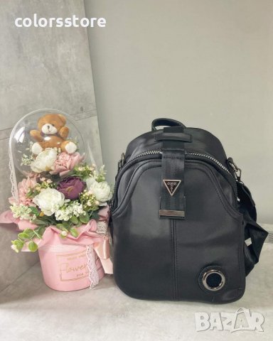 Черна раница  Guess