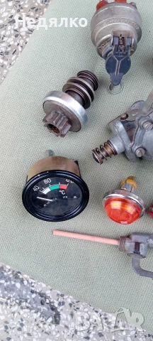 Ретро авто,мото,вело части,9 бр,руски,бг,чешки, снимка 4 - Антикварни и старинни предмети - 53009354