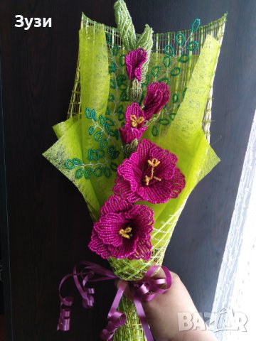 Цветя от мъниста-гладиоли. , снимка 2 - Изкуствени цветя - 41856661