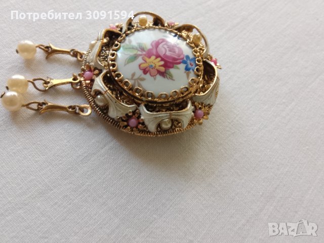  Дамска брошка перли и порцелан, снимка 11 - Антикварни и старинни предмети - 41376517