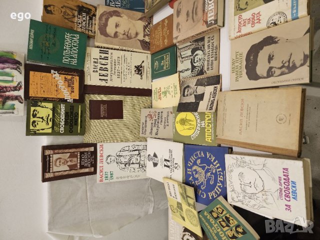 Лот книги за Апостола, снимка 3 - Енциклопедии, справочници - 40891840