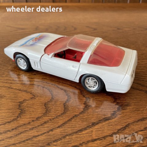 Метална количка Revell Chevrolet Corvette ZR-1 в мащаб 1/24, снимка 3 - Колекции - 39886074