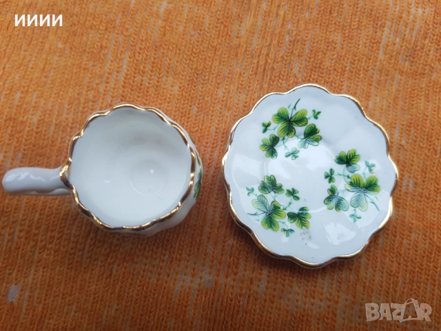 Порцелан костен чаша и чинийка за саке, снимка 2 - Антикварни и старинни предмети - 53419612