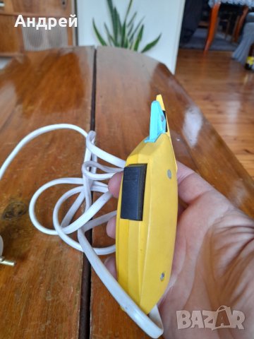 Стара електрическа ножица Киев, снимка 4 - Антикварни и старинни предмети - 35800437