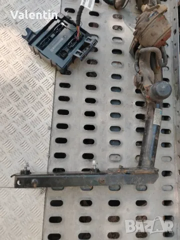 Теглич За Audi A6 C7 , снимка 2 - Части - 50174501