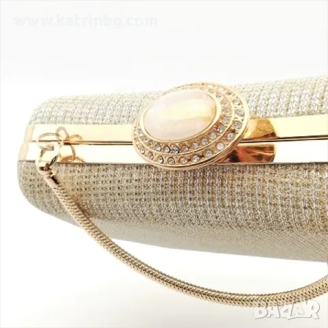 Малка официална чанта с нестандартен дизайн с дръжка и синджир златиста, снимка 2 - Чанти - 48908555