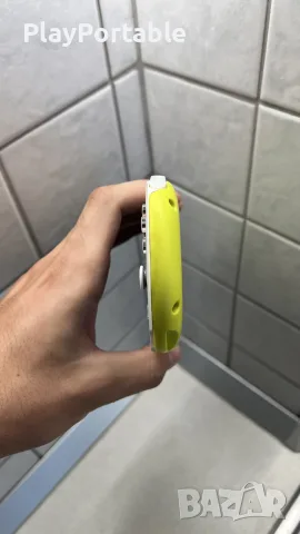 PS Vita PCH-2000 Light Green/White, снимка 5 - PlayStation конзоли - 55733015