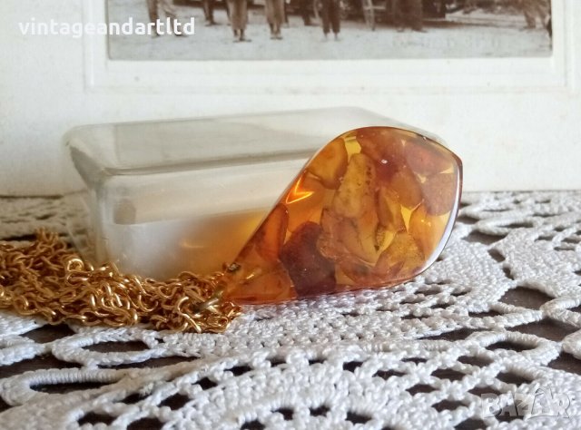 Стар гердан, колие, кехлибар, полирезин, снимка 3 - Антикварни и старинни предмети - 35604740